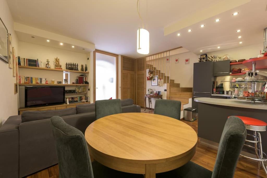 Traditional Apartment In Old City Bari Bagian luar foto